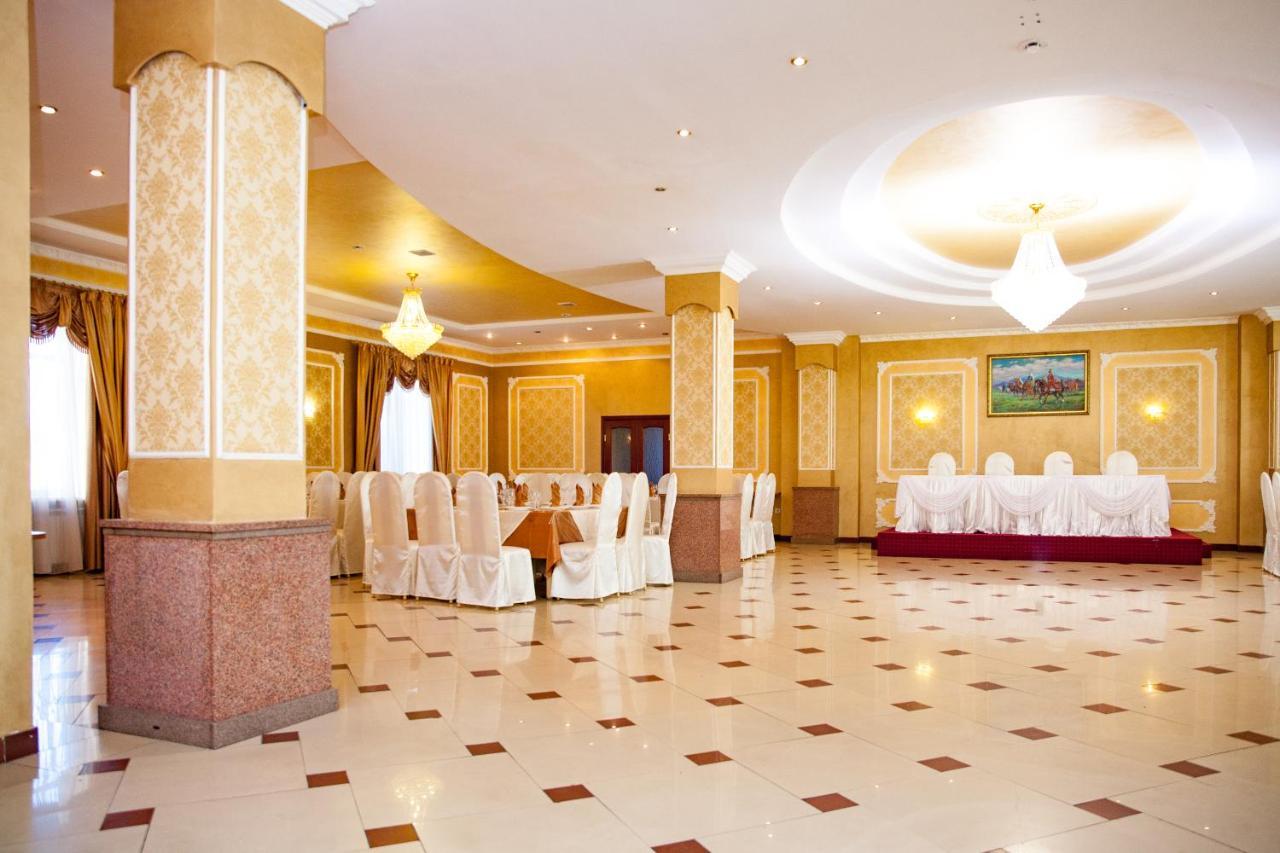 Ak Samal Hotel Karagandy Extérieur photo