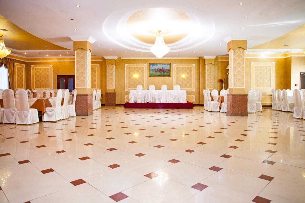 Ak Samal Hotel Karagandy Extérieur photo