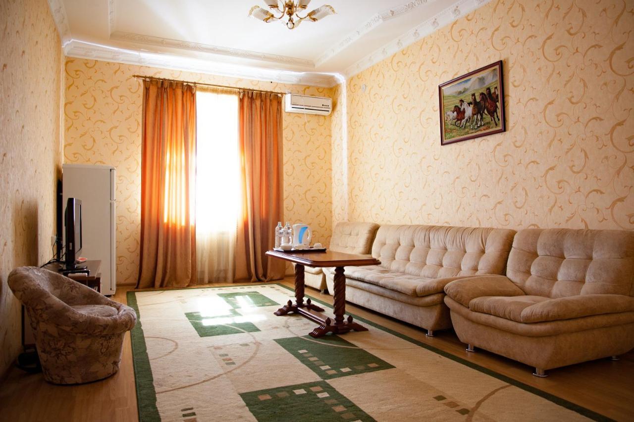 Ak Samal Hotel Karagandy Extérieur photo